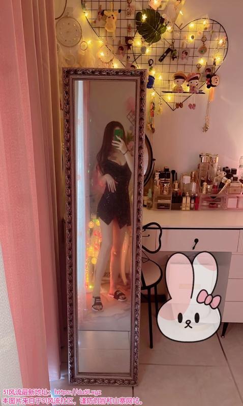 罗湖 怪兽小姐姐