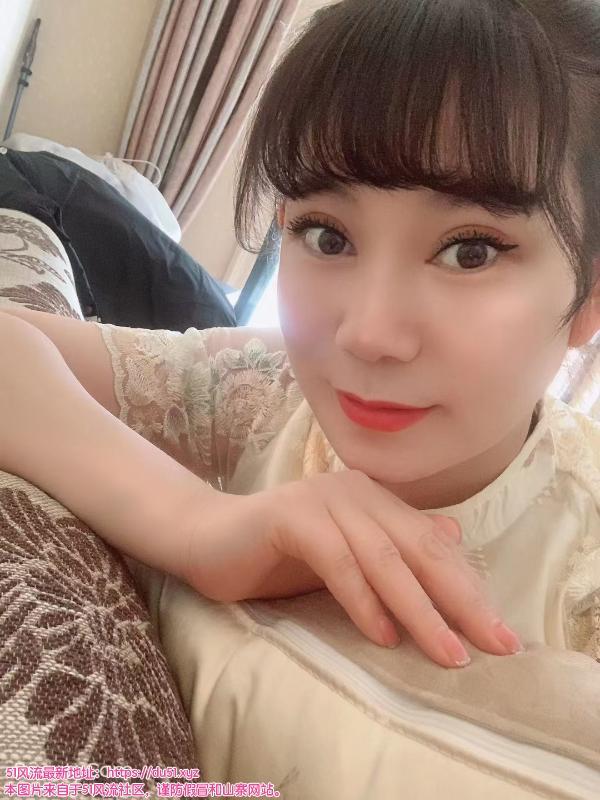 朵朵小嫂子骚气好玩