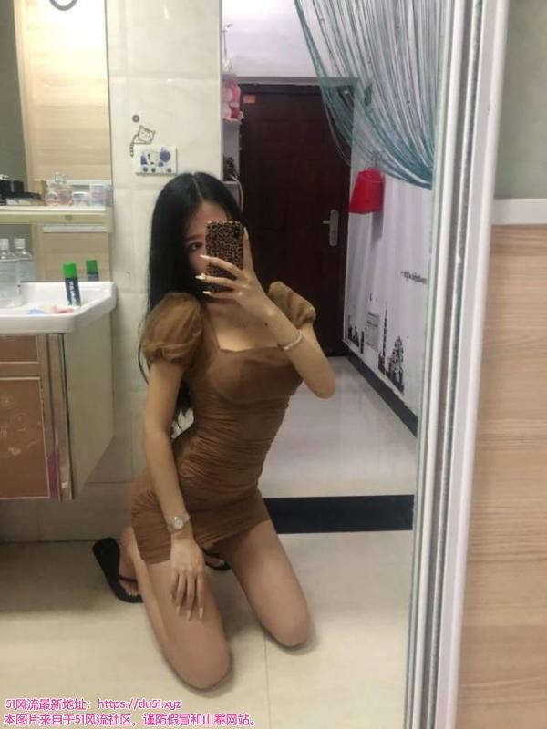 体验龙首原大胸妹子