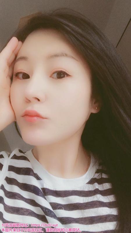 天府五街小姐姐