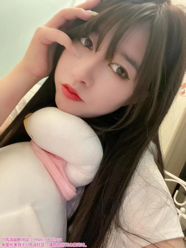 越秀小主播 依琳