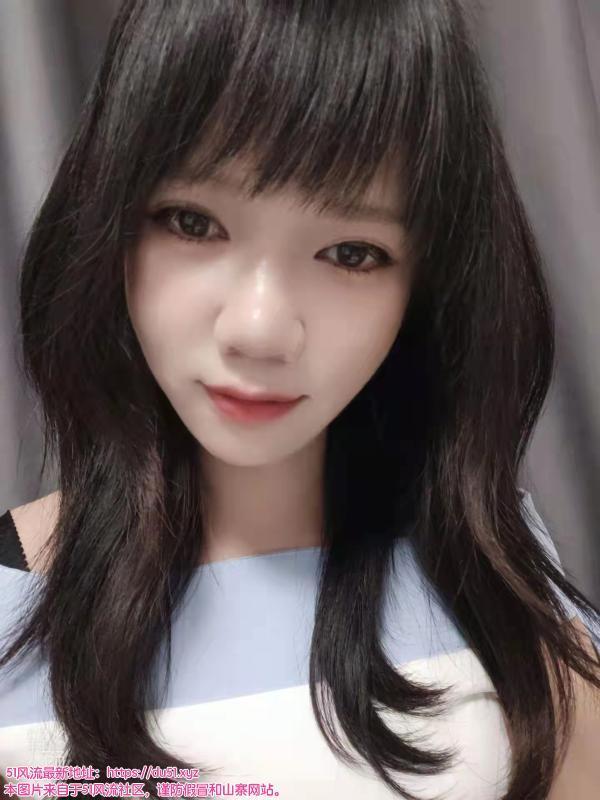 感觉妹子很可爱