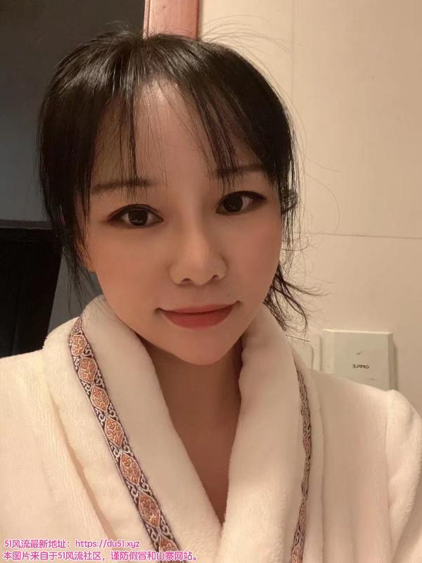 服务优惠大胸半套女