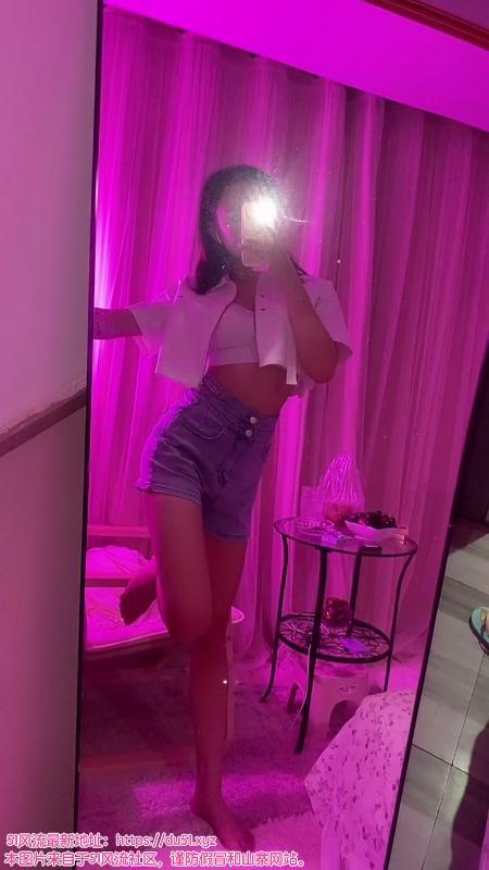 天津年轻黑丝小妹