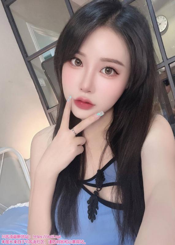 大胸性感小姐姐