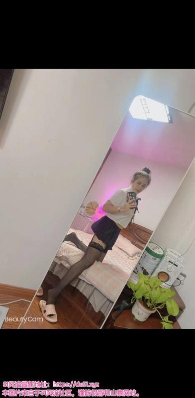 轻熟女草莓爽记