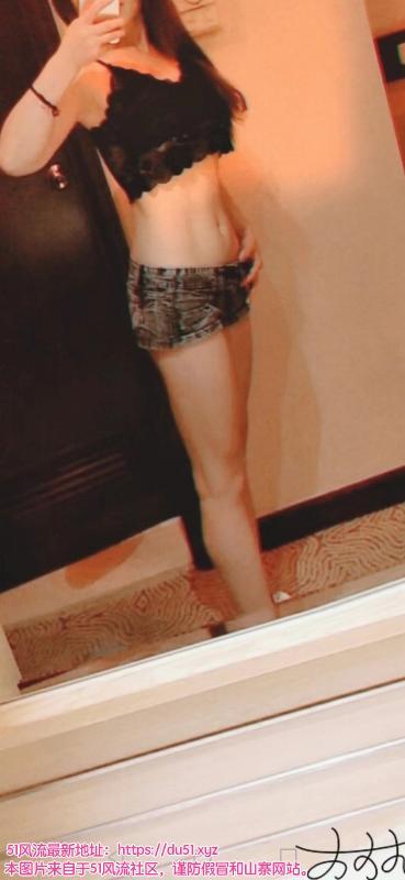 越秀美乳马甲线