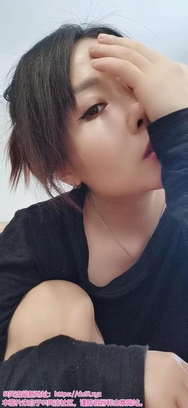 越秀美乳马甲线