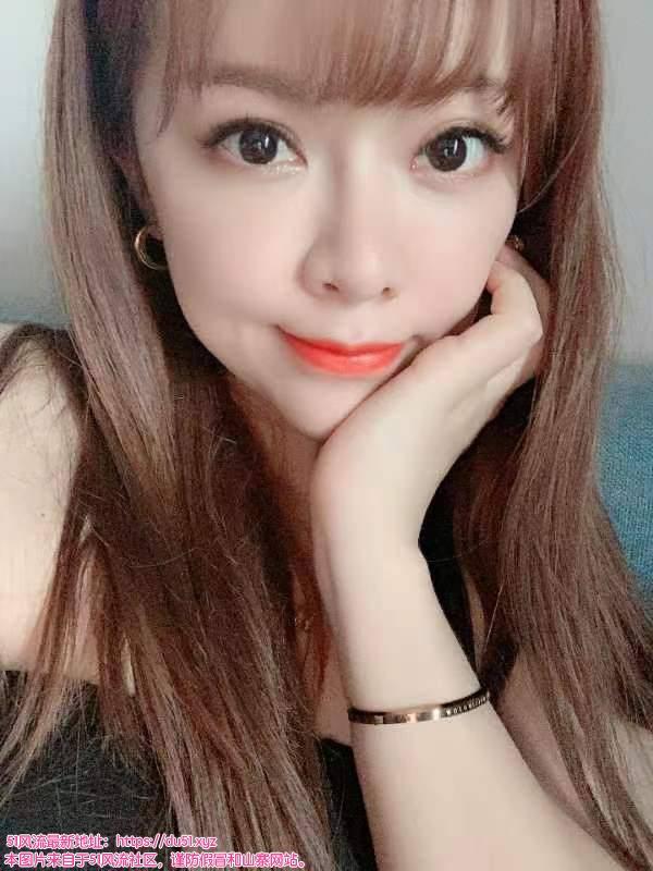 天河清纯颜值小姐姐