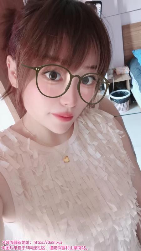 下沙川妹子窗台啪啪