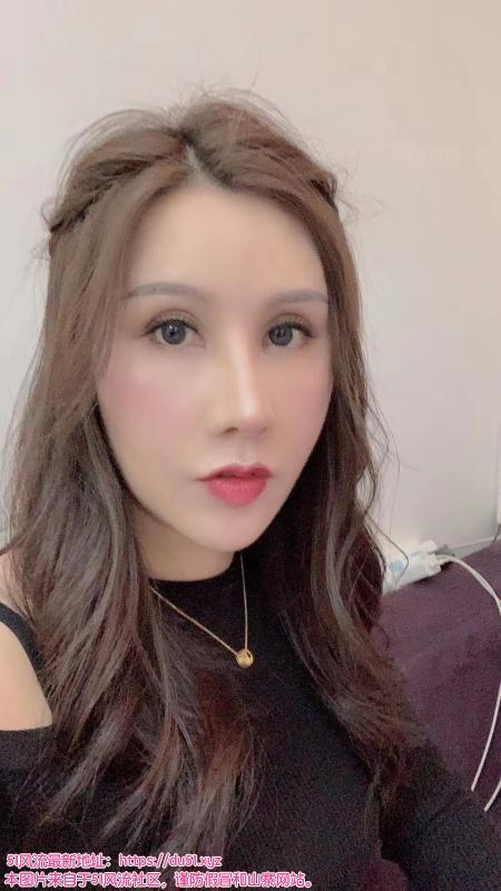 少数民族水磨妹子