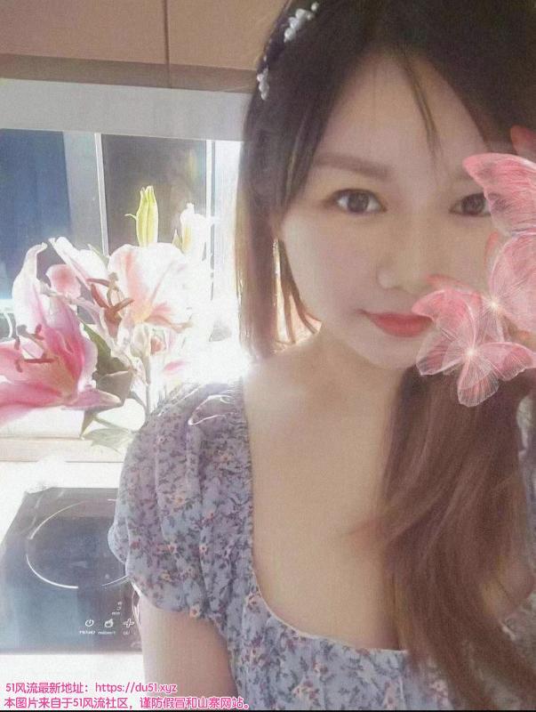 活泼可爱的诗丝