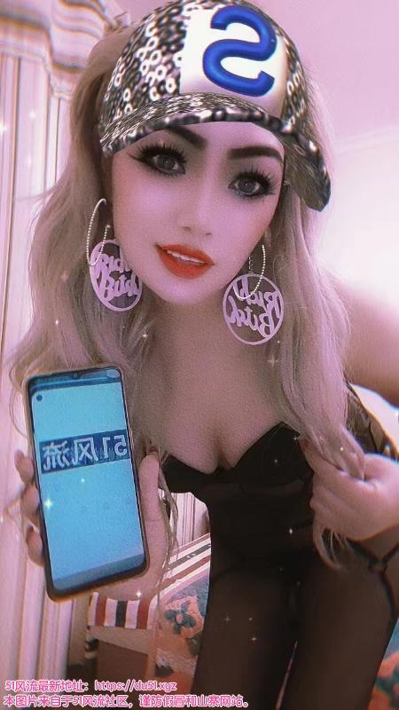 夜店上班会打DJ骚女