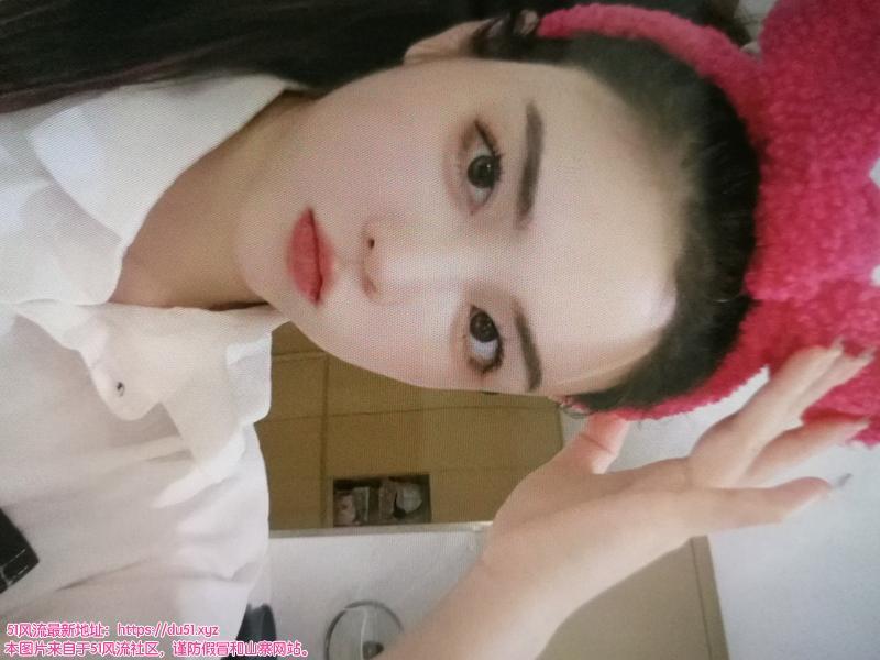 杭州小网红山寨杨超越