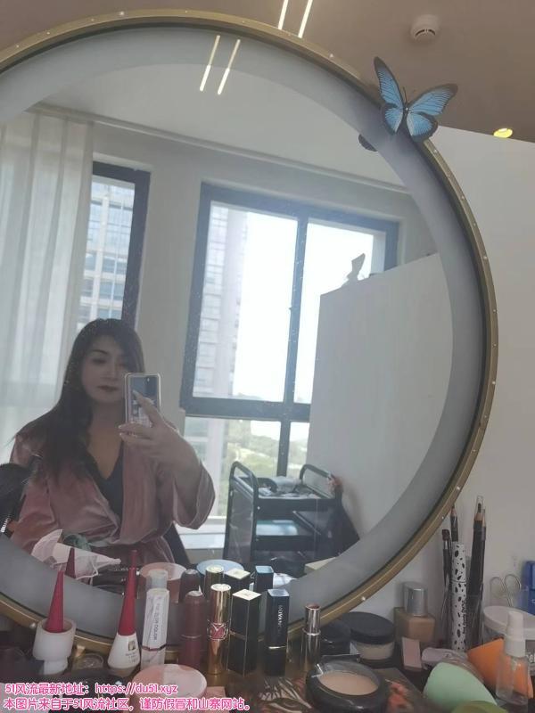 服务很到位的姐姐