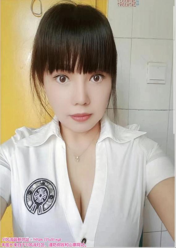 肤白大奶少妇 静静