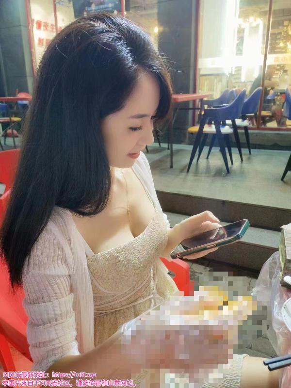 身材很棒的小少妇