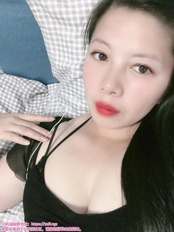 秦淮气质小姐姐