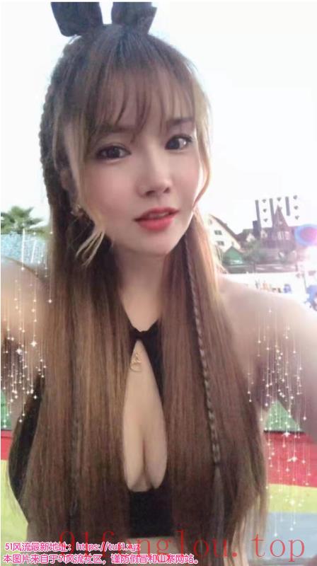 前凸后翘的牛市口妹妹