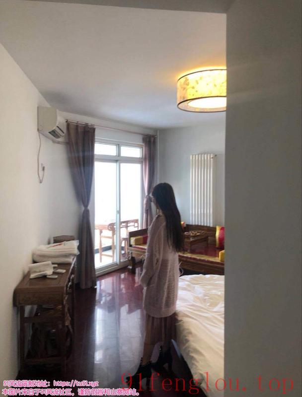 天津河西肤白妹子