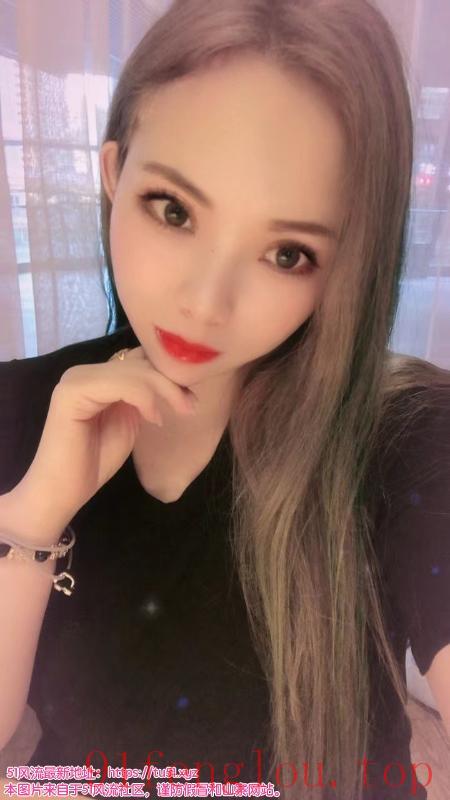 大胸服务系妹妹