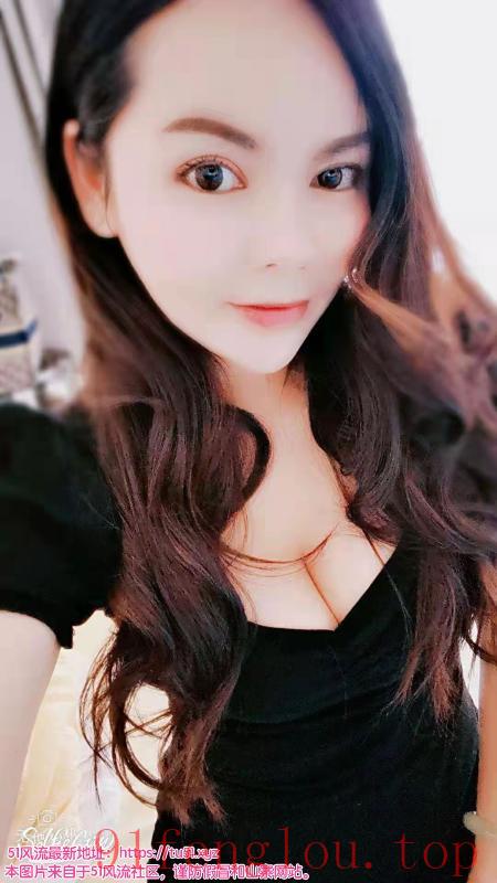 香雪牌坊丰满少妇