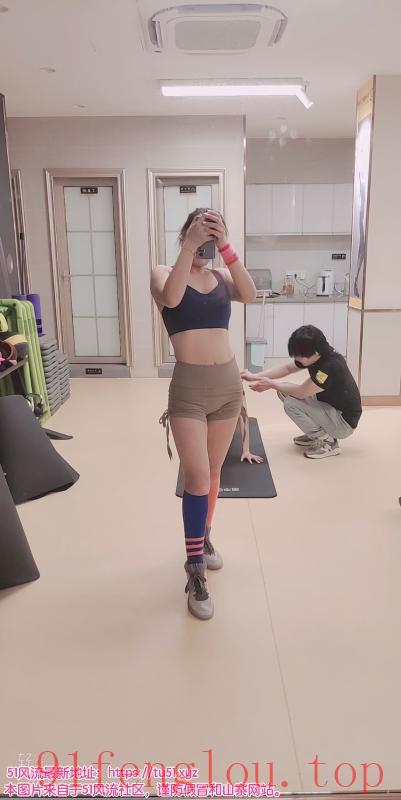 健身 瑜伽 小雨