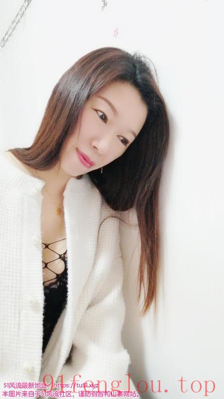 同和地铁口熟女