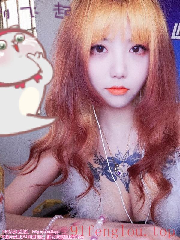 楼凤可后入的大奶妹