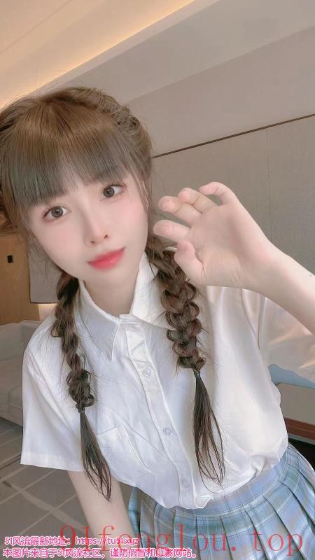 萝莉可爱的小妹子