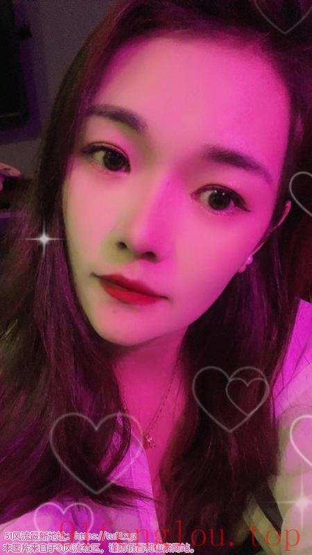 德思勤夏末小姐姐