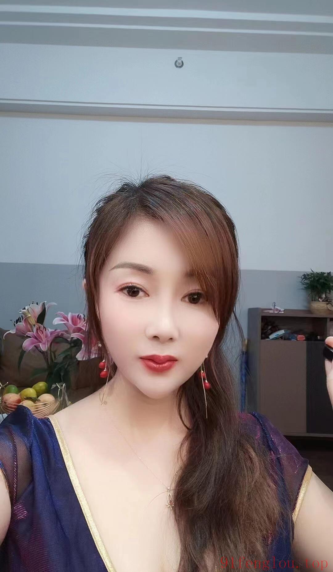 丹竹头风情少妇 媃媃