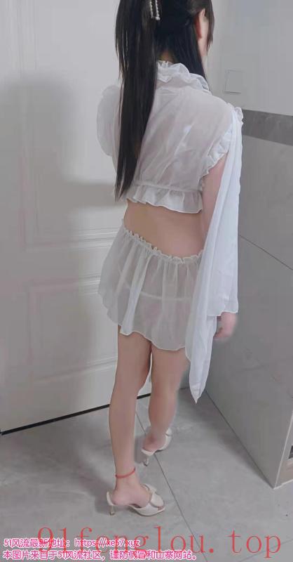 东站制服服务系珊珊