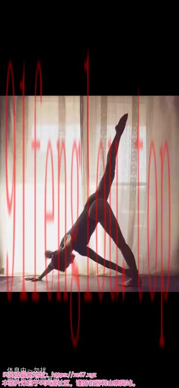 瑜伽教练各种劈叉