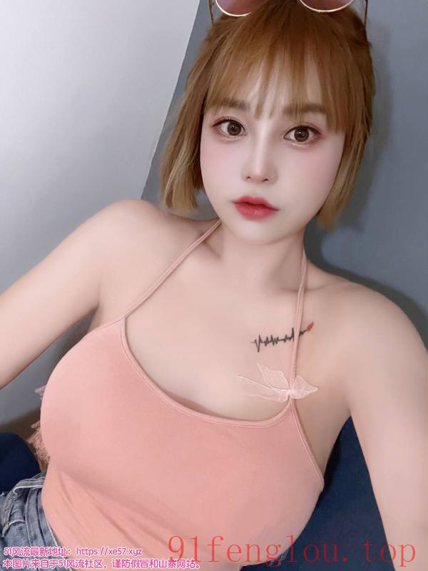 上城大胸大屁股骚妹