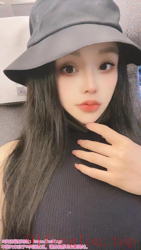 制服口爆小姐姐