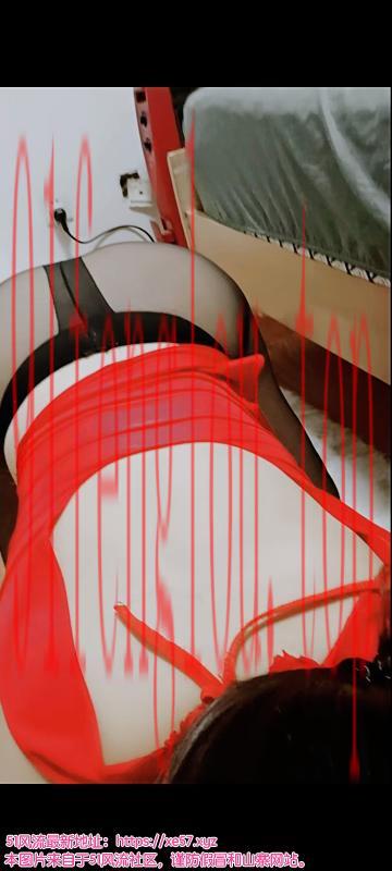 制服诱惑的骚婊