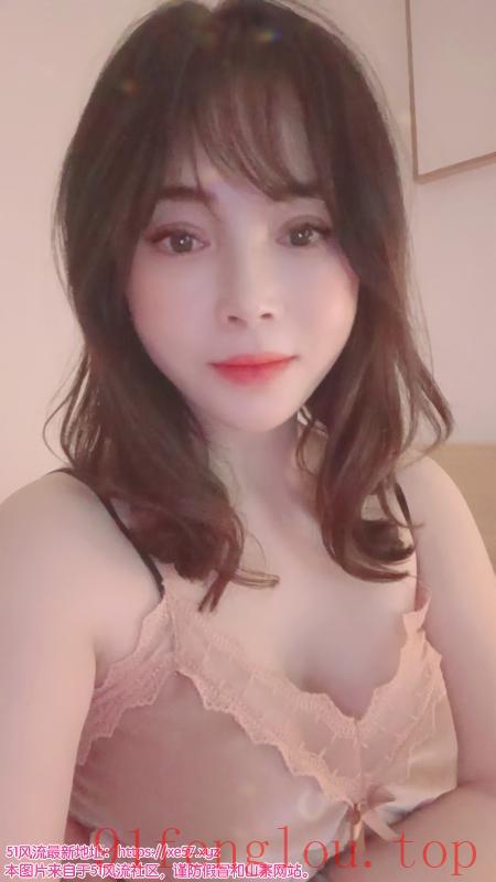 大胸白嫩骚浪少妇莹莹