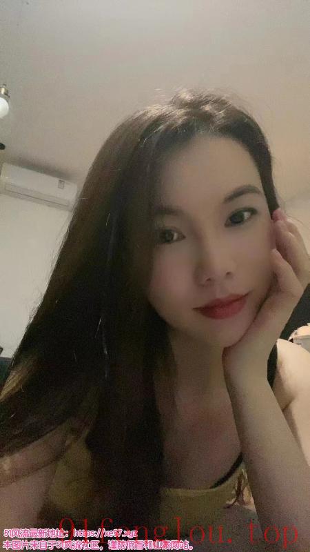 大长腿美女 萌萌