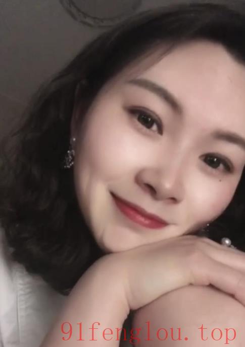 高颜值妹子身材绝佳