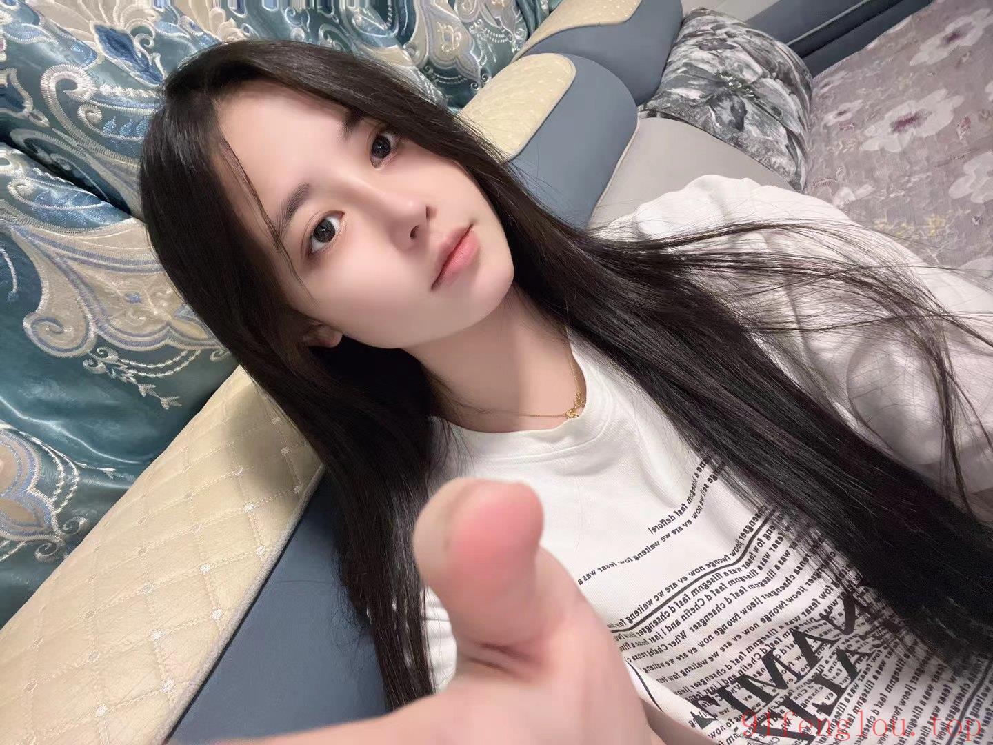 女友级别的大长腿美女