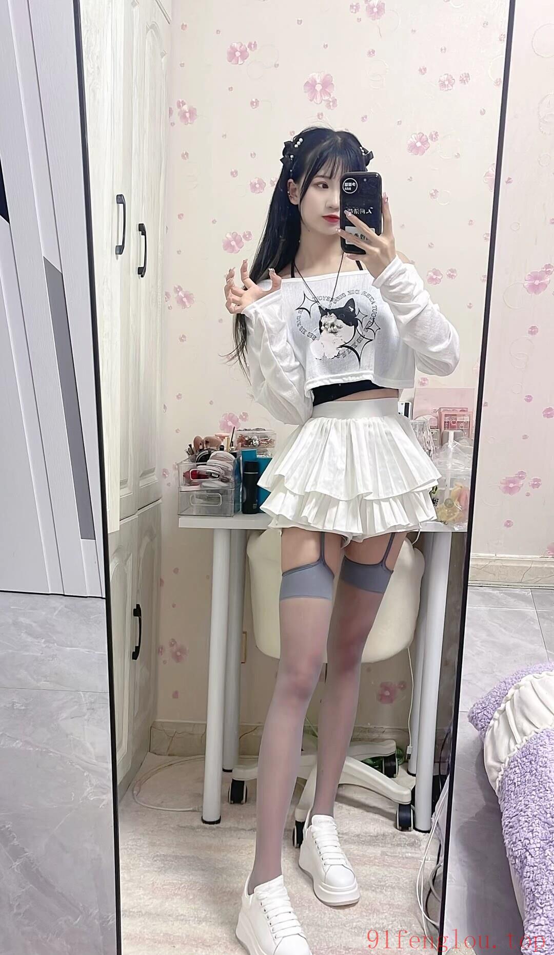 广州嫩妹啪啪出水很敏感