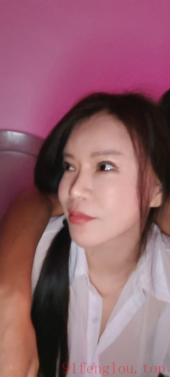 小巧玲珑轻熟良家大胸