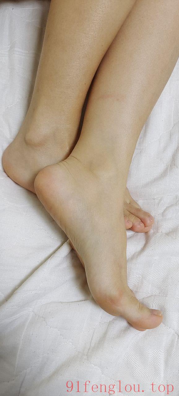 小巧玲珑微型巨乳少妇