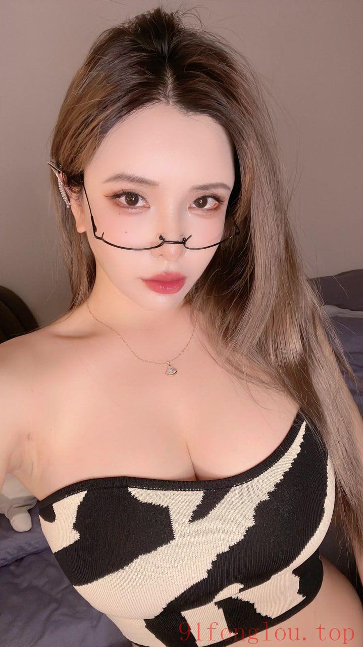 大乳美奴战士，火力全开