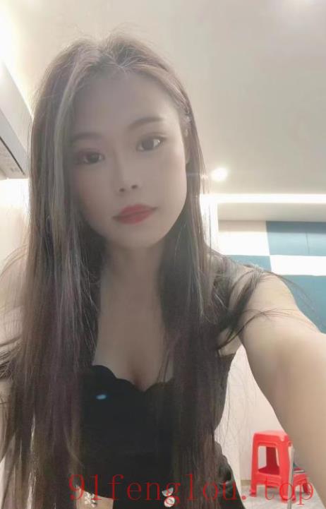 龙华粉穴白嫩妹妹