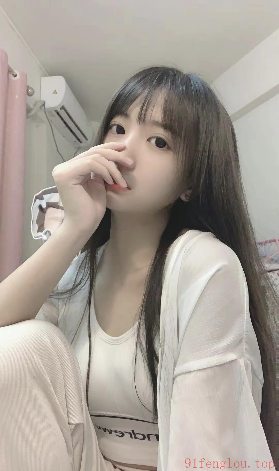 清纯甜美的可爱萝莉