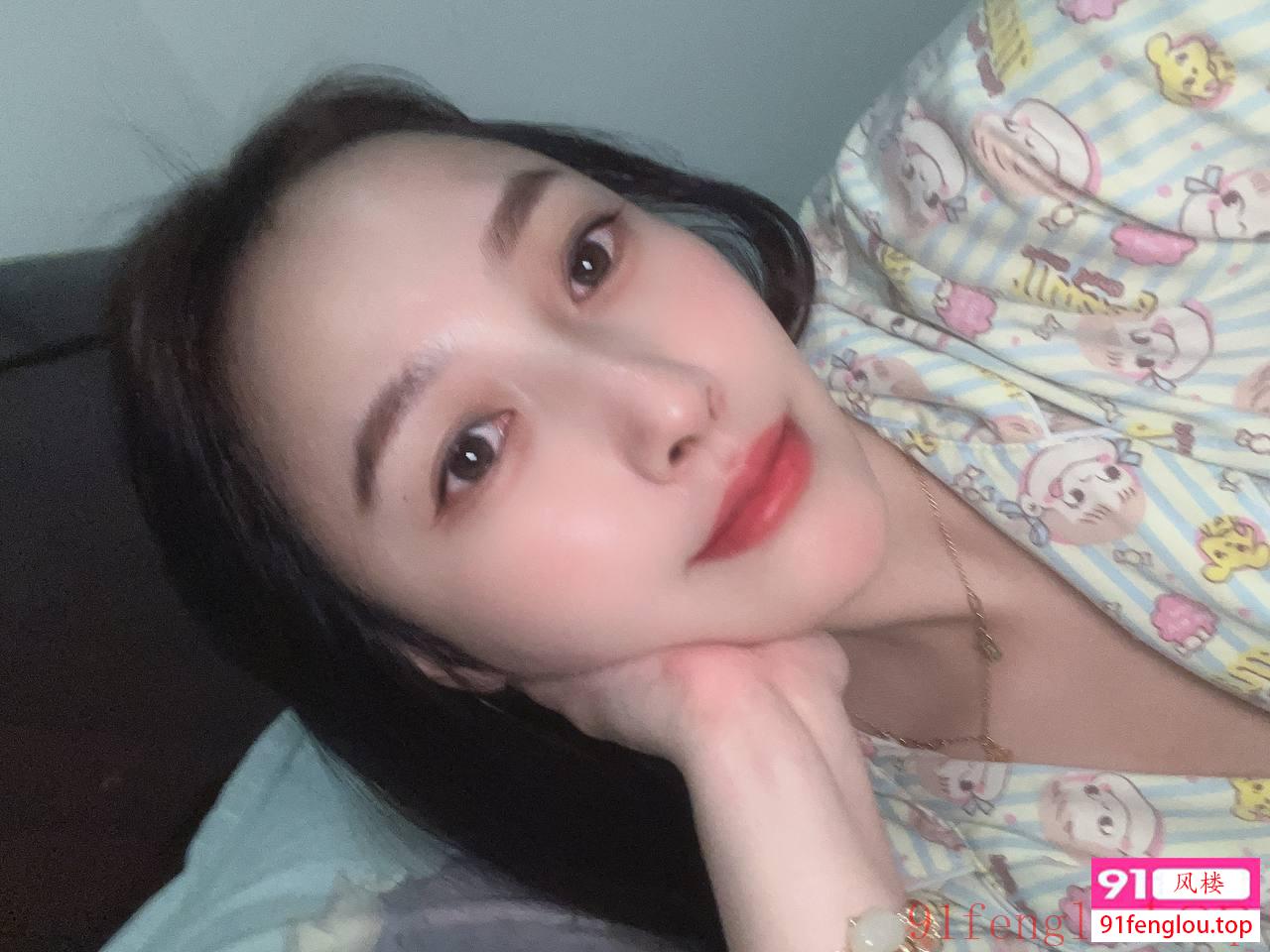 36D大胸妹子 口活一流