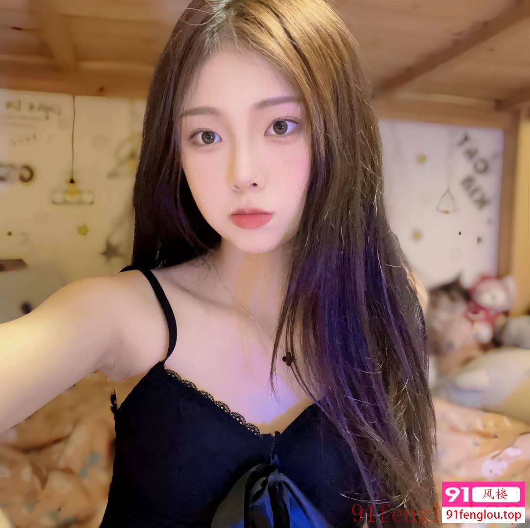 大连粉嫩多汁小嫩妹