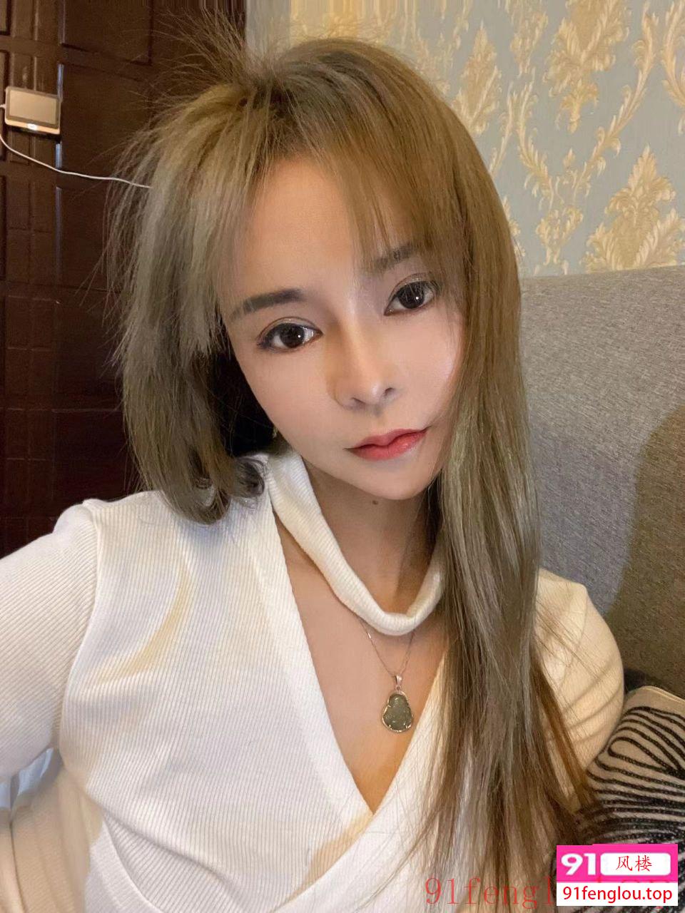 娇小妹子姿势随便换